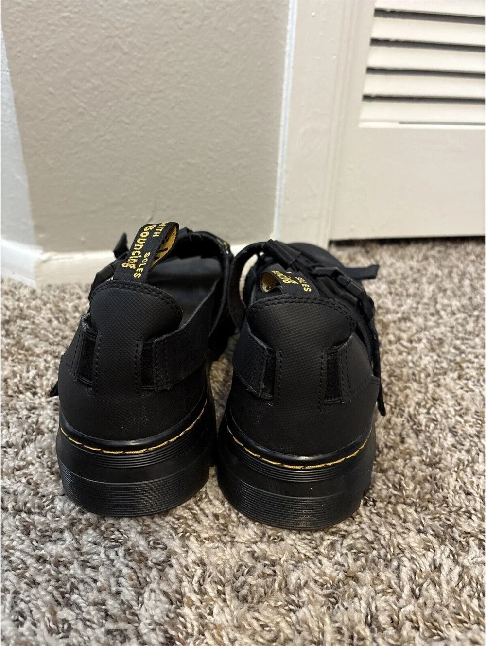 Dr. Martens Pearson Sandals Men's Size 12 Black Fisherman AirWair Strap Platform